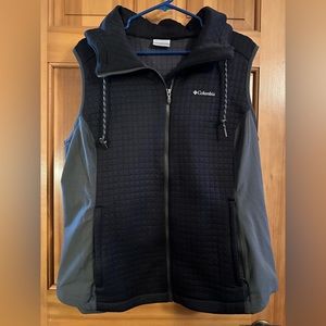Columbia Women’s Hooded Vest